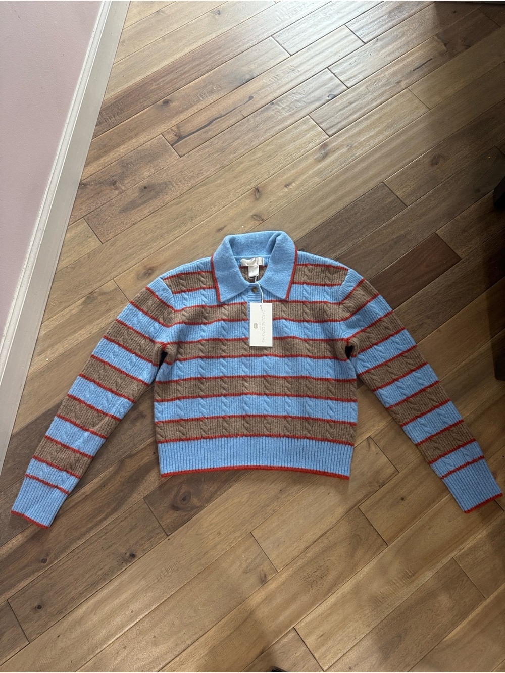 NWT Caroline constas sweater size small